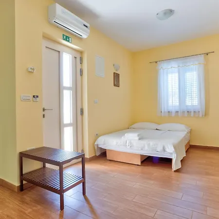 Apartament Moderne Mit Terrasse Nah Am *