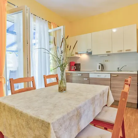 Apartamento Moderne Mit Terrasse Nah Am
