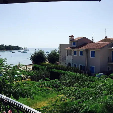 Moderne Mit Terrasse Nah Am Apartment Lovrecica (Istria)