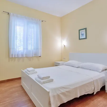 Apartment Moderne Mit Terrasse Nah Am Lovrecica (Istria)